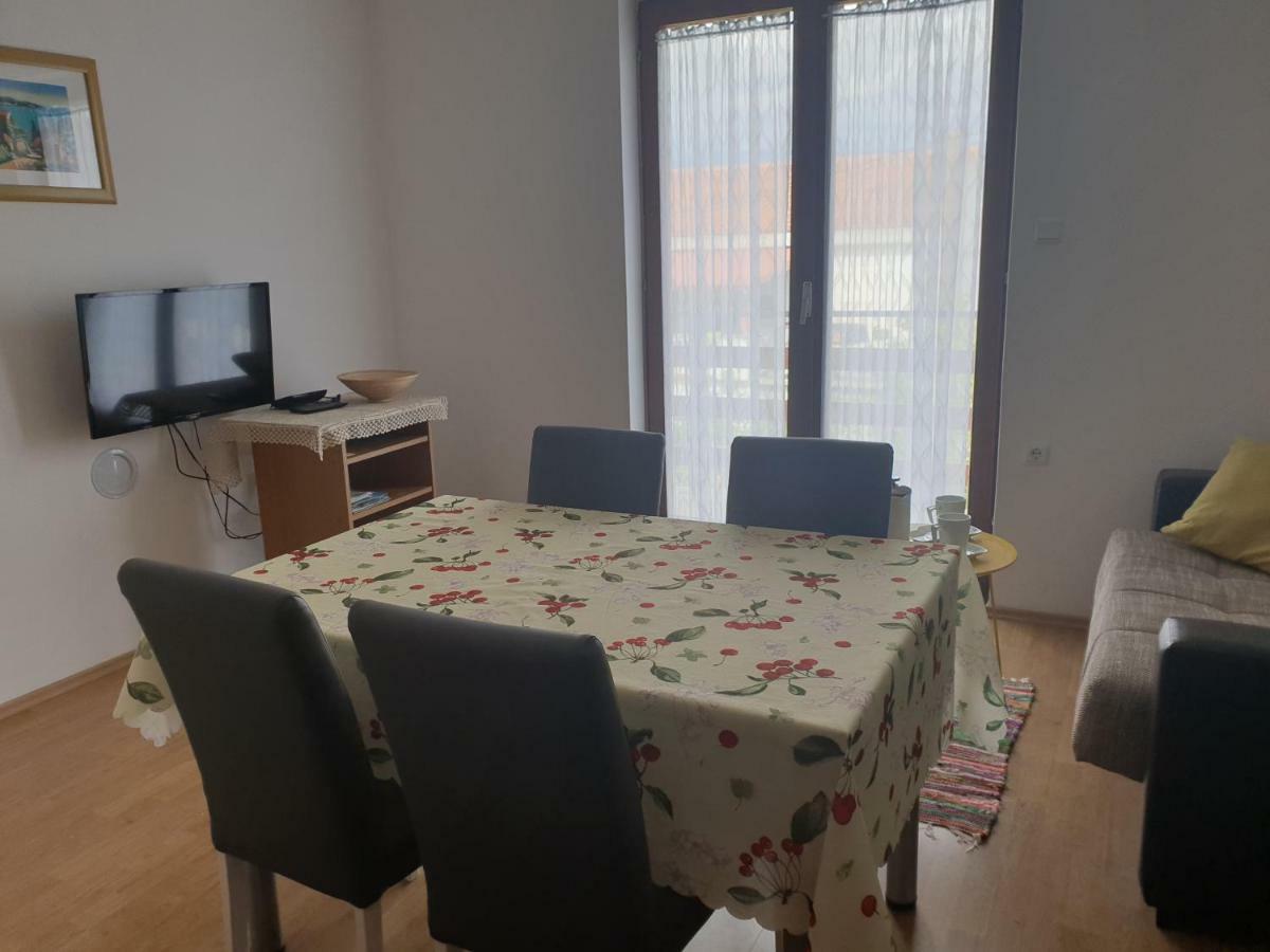 Apartman Broznic 실로 외부 사진